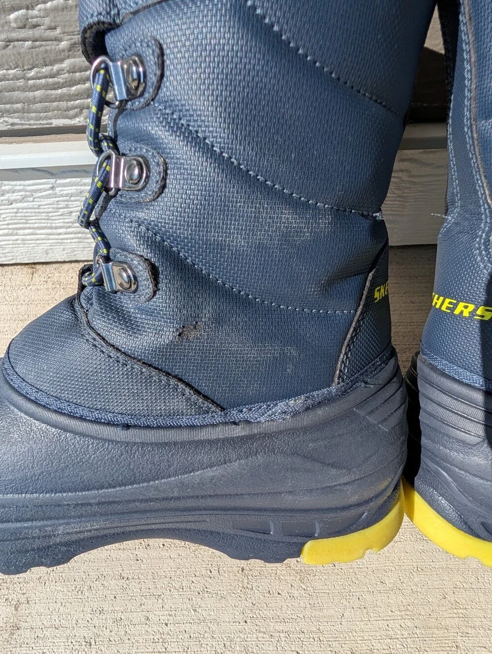 Skechers High Top Waterproof Cold Weather Boots Boys Size 4